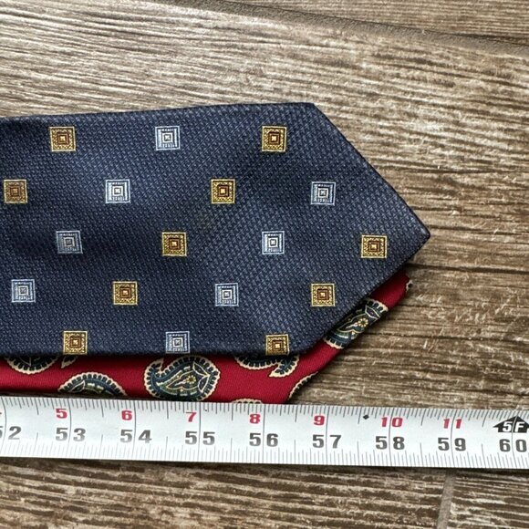 Jos A Bank Mens Red Tie Signature Collection Paisley 100% Silk Luxury Set Of 2 - Picture 8 of 8